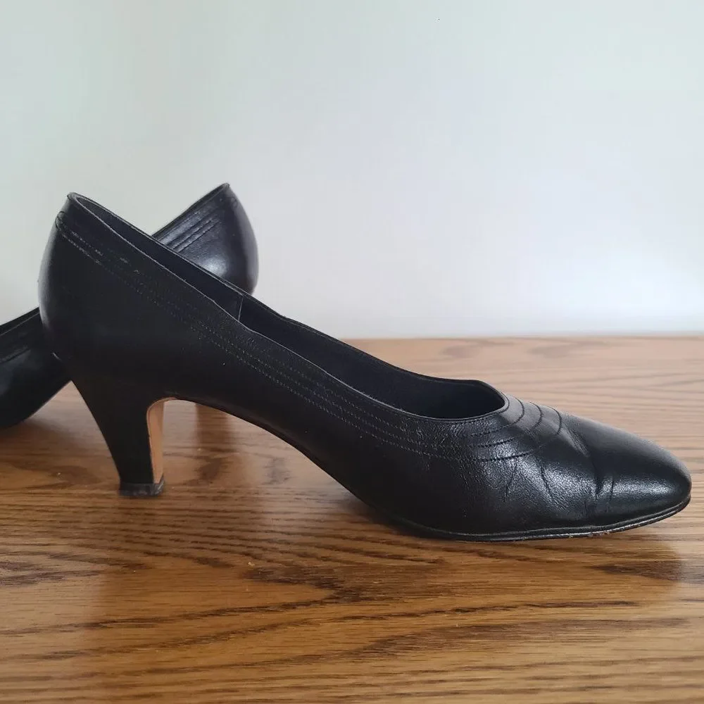 Naturalizer Women's Vintage Navy 7 Narrow Dress Pumps 2.5
